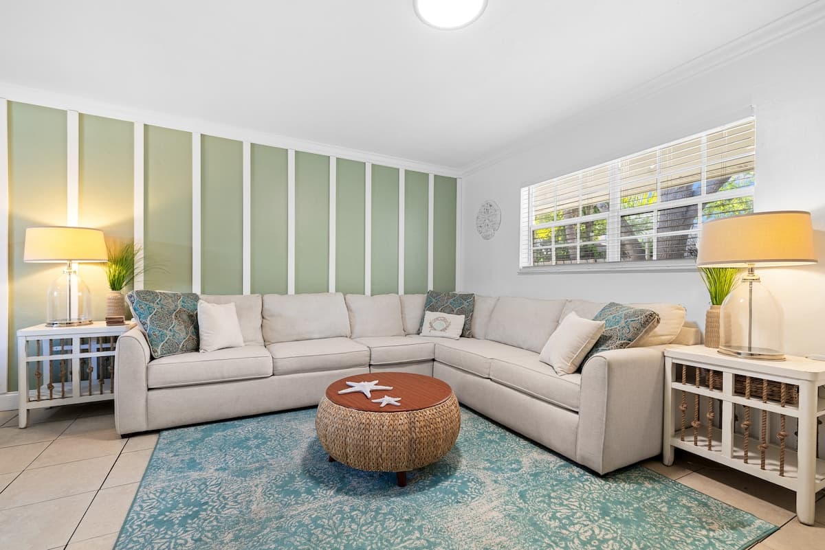 Coastal 2BR w/ King Bed • Steps to Wilton Dr